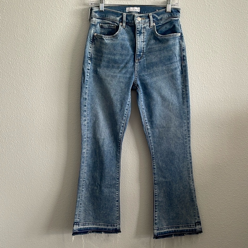 Loft The Kick Crop Medium Wash Size 4/27